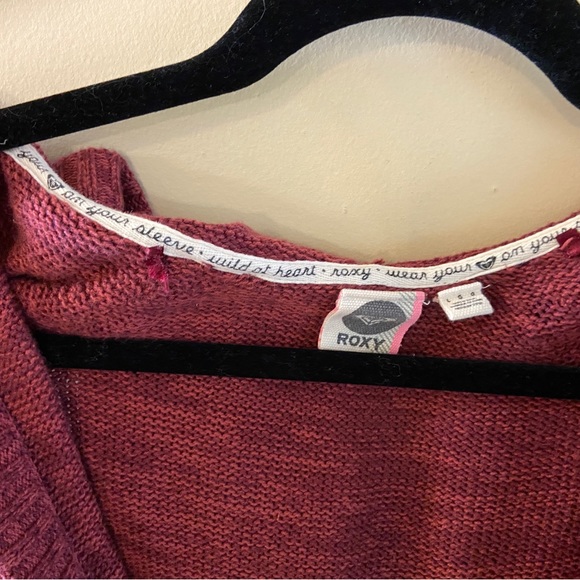 Red Roxy knit sweatshirt size large (fits more like medium) - Picture 3 of 9